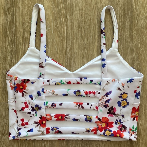 MOVING SALE - Multi-Color Floral Crop Top with Ladder Back 🌹 - Picture 2 of 2
